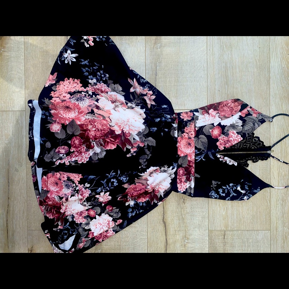 Lovely day Floral dress with lace back size large